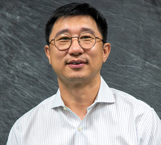 Dr Yang Cheng