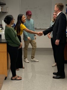 https://www.missouriwestern.edu/magazine/wp-content/uploads/sites/133/2019/09/Wilson-student-interaction-4.jpg