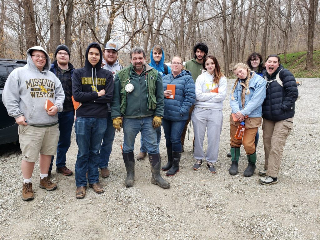 Bio209AppliedLearning_image1 bio 209 class photo