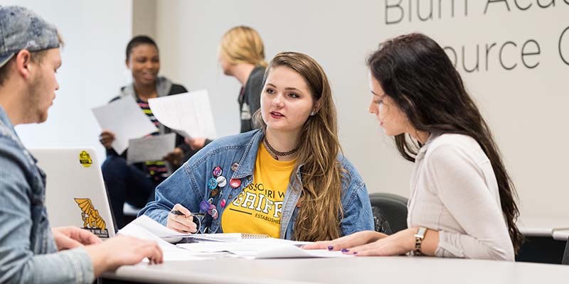 Students meeting in Blum union